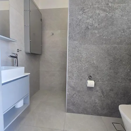 Divina Loft C Adults Only With Shared Pool *
