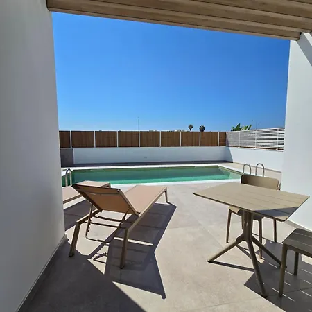 Divina Loft C Adults Only With Shared Pool 公寓 皮尔瓦利亚