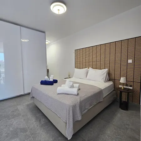 Divina Loft C Adults Only With Shared Pool * 皮尔瓦利亚