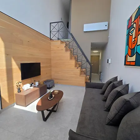 Divina Loft C Adults Only With Shared Pool 公寓